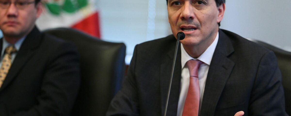 El ministro de Economía y Finanzas, Alonso Segura.